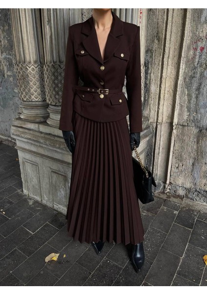 Elizabeth Gold Düğmeli Kemerli Blazer Ceket & Pileli Etek Takım fırsatları