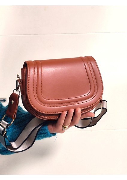 Uzayabilen Askılı Zeyna Model Baget Kadın Omuz Çantası modelleri