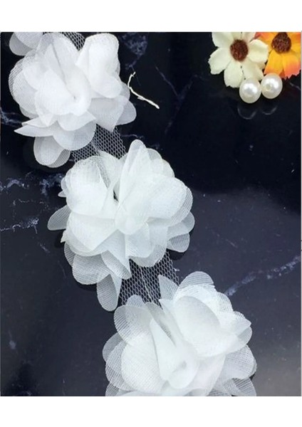 Beyaz Lazer Kesim Çiçek (65 Adet)