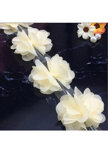 Krem Lazer Kesim Çiçek (130 Adet)