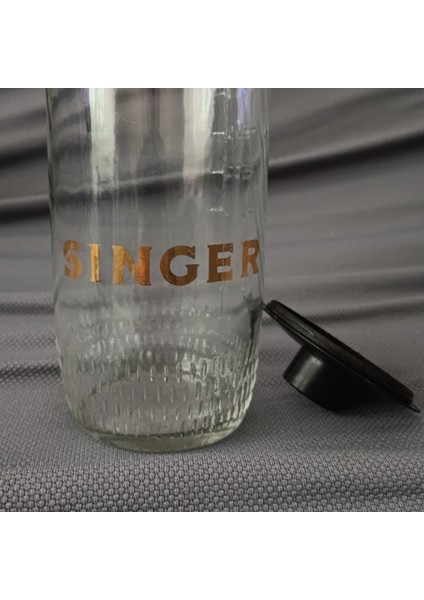 Antika Emektar Eskiler Vintage... Singer Marka 1 Litrelik Cam Sürahi fırsatları