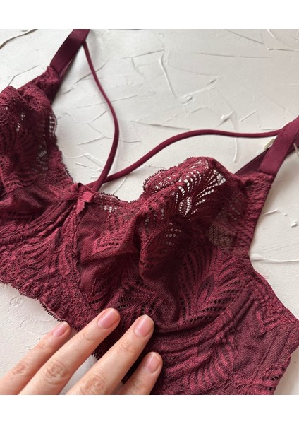 Tyla Dantelli C Cup Önü Şeritli Günlük Kullanım Balenli Şık Toparlayıcı Sütyen fırsatları