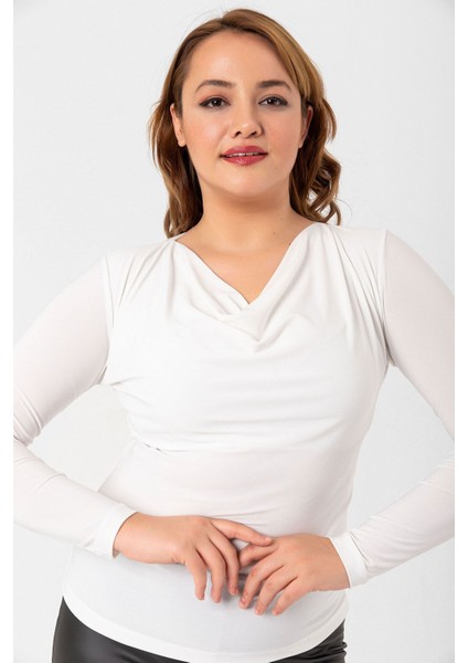 Büyük Beden Degaje Yaka Bluz