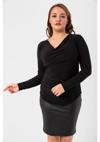 Büyük Beden Degaje Yaka Bluz