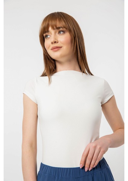 Bato Kayık Yaka Ay Kol Alttan Çıtçıtlı Bluz Body
