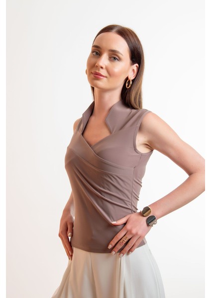 Dik Kruvaze Yaka Bluz modelleri