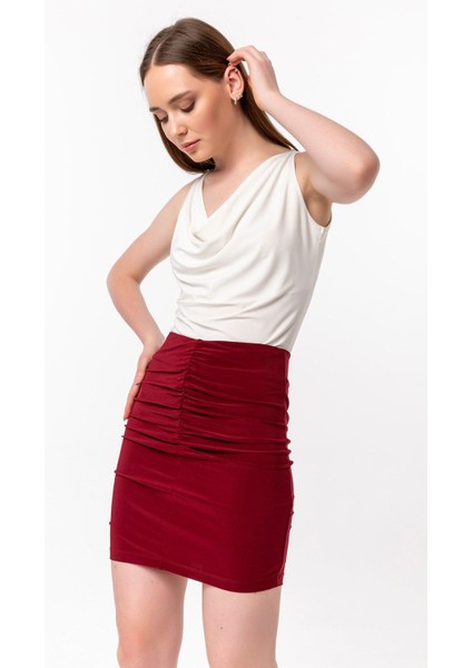 Önde Büzgü Detay Mini Etek