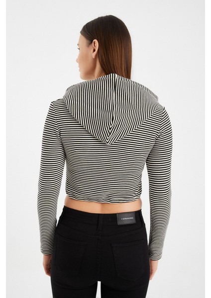 Kadın Kapüşonlu Crop Sweatshirt