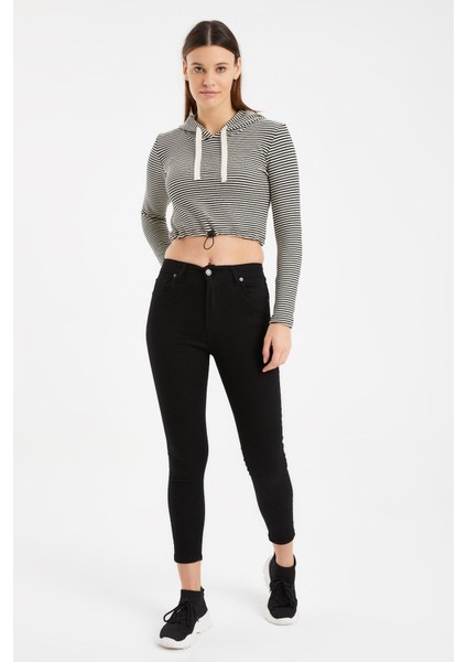 Kadın Kapüşonlu Crop Sweatshirt
