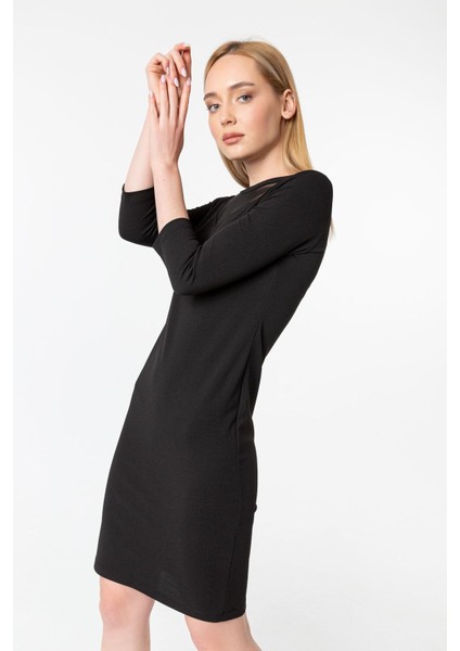 Yaka Tül Detaylı Kalem Elbise fırsatları