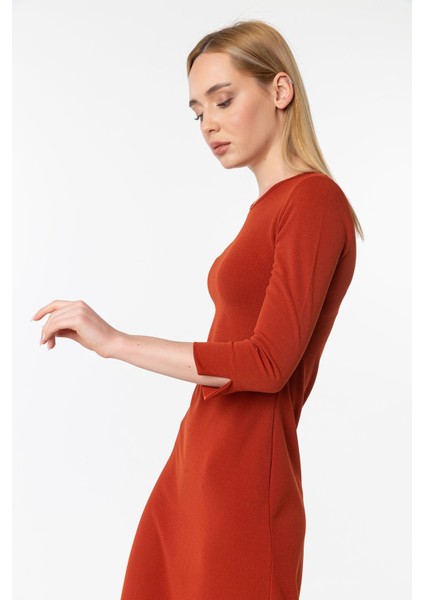 Bisiklet Yaka Truvakar Kol Yırtmaç Detay Elbise fiyatları