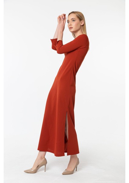 Bisiklet Yaka Truvakar Kol Yırtmaç Detay Elbise fırsatları