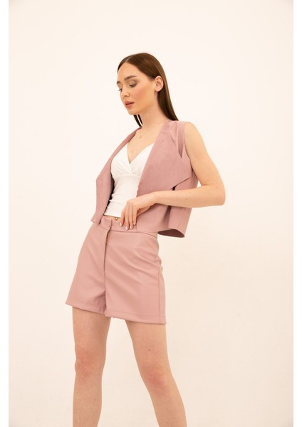 Kısa Suni Deri Şort fiyatları