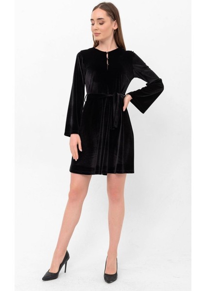 Yarım Ispanyol Kol Düğmeli Damla Yaka Kloş Kadife Elbise