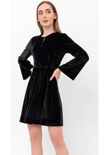 Yarım Ispanyol Kol Düğmeli Damla Yaka Kloş Kadife Elbise modelleri