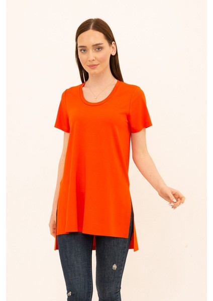 Viskon Yırtmaçlı Yuvarlak Yaka Regular T-Shirt