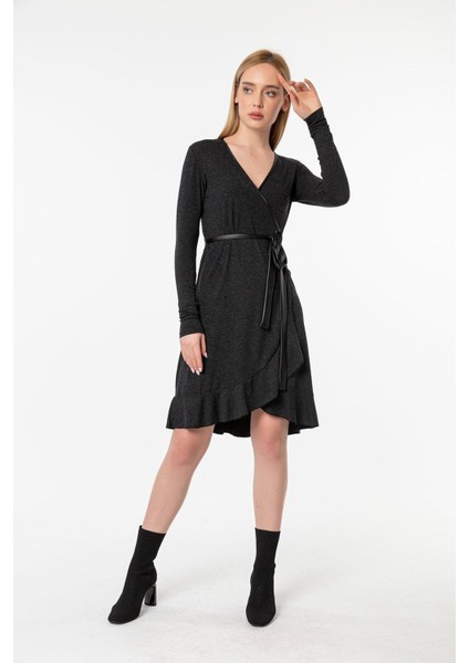 Kruvaze Kesim Volanlı Deri Kuşaklı Kruvaze Elbise fırsatları