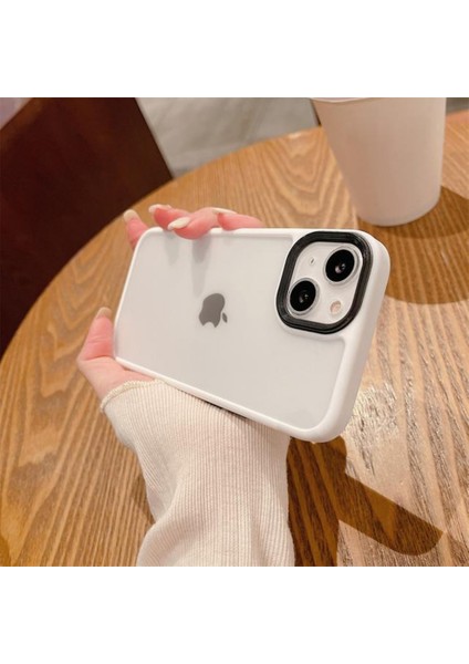Apple iPhone 11 Pro Max Yanlari Renkli̇ Si̇li̇kon Parlak Arka Yüzeyli̇ Ti̇ger Hi̇bri̇t Kapak Beyaz