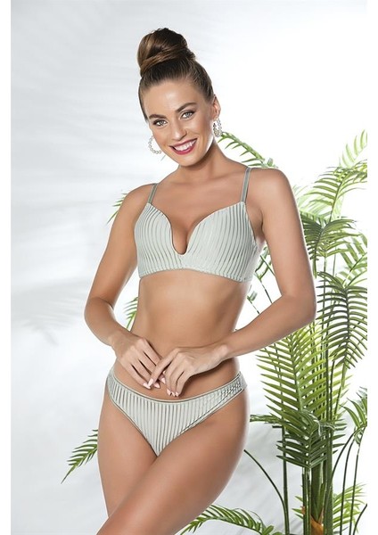 Dekolte Sütyen ve String Takım Mint Yeşili (BRF31772)