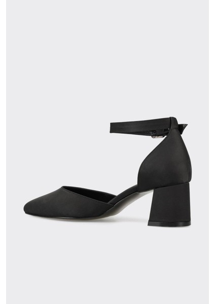 Siyah Kadın Topuklu Ayakkabı modelleri