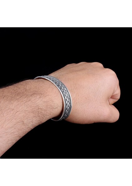925 AyarGümüş Örgü Motifli Erkek Kelepçe Bileklik Modeli modelleri