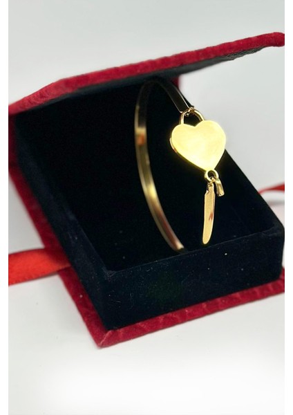 - Kalp Detaylı Kelepçe Bileklik - Paslanmaz Çelik - Özel Hediye Paketinde fiyatları