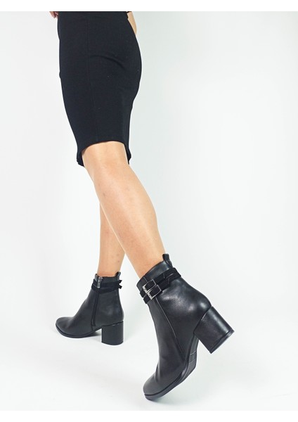 Siyah Renk Cilt Fermuarlı Sivri Burun Kalın Topuk Kadın Bot fırsatları