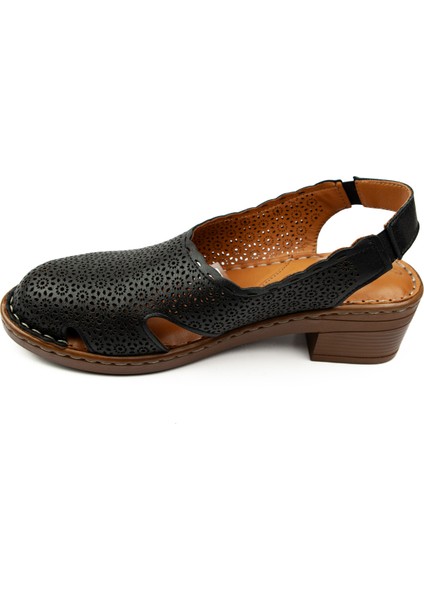 45224-1 Siyah Deri Kadın Sandalet modelleri