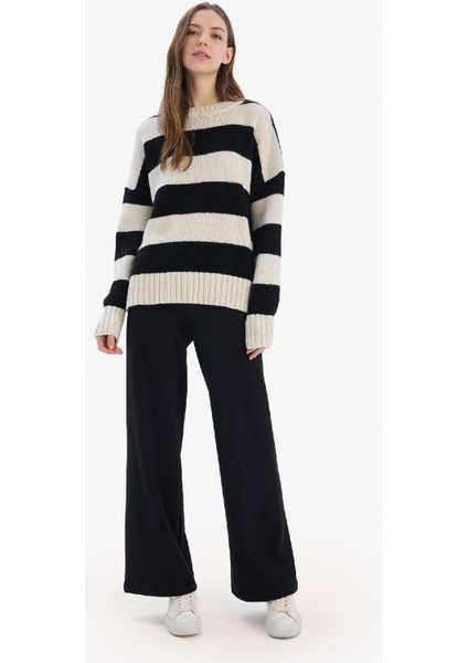 Wide Leg Standart Boy Basic Düz Geniş Bol Paça Eşofman Altı E7952AX25SP