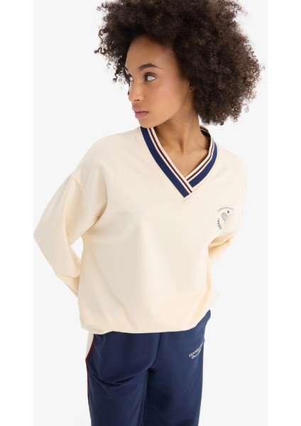 DeFacto Fit Oversize Geniş Kalıp V Yaka Baskılı Sporcu Sweatshirt D7135AX25SP