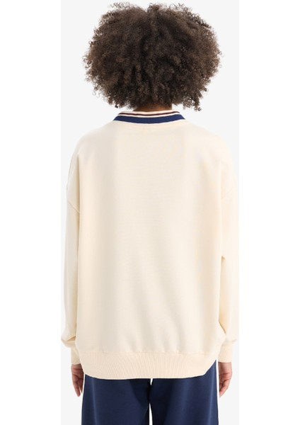 DeFacto Fit Oversize Geniş Kalıp V Yaka Baskılı Sporcu Sweatshirt D7135AX25SP