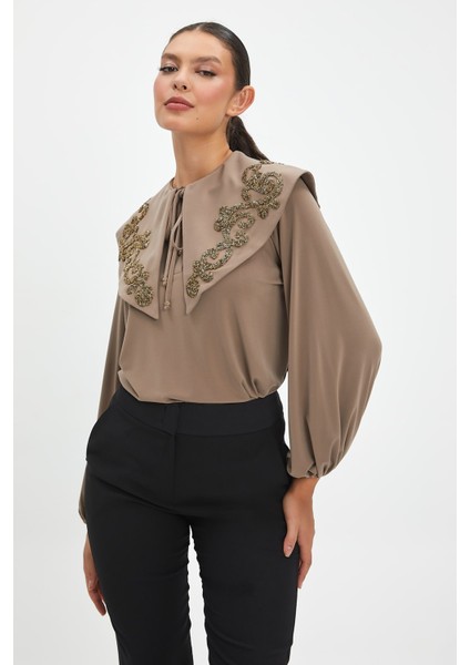 Parıltılı Işlemeli Zarif Yaka Tasarımlı, Balon Kollu Şık Bluz - Özel Günler ve Günlük Kullanım Için Ideal