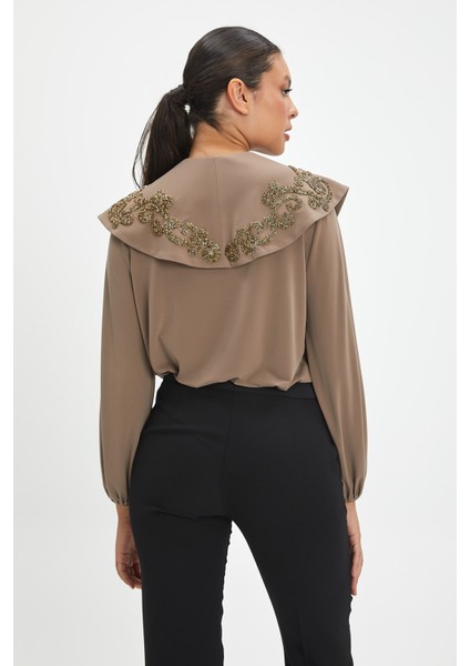 Parıltılı Işlemeli Zarif Yaka Tasarımlı, Balon Kollu Şık Bluz - Özel Günler ve Günlük Kullanım Için Ideal fırsatları