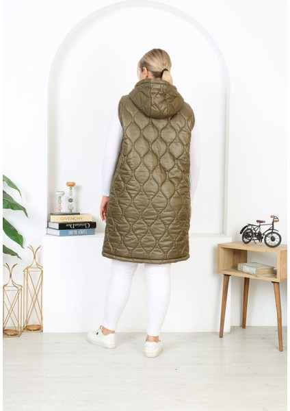 Kadın Büyük Beden Haki Kapüşonlu Kapitone Cepli Uzun Yelek 65N38334