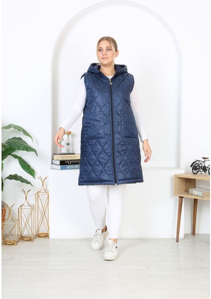 Kadın Büyük Beden Lacivert Kapüşonlu Kapitone Cepli Uzun Yelek 65N38334