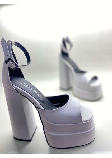 Hayyshoes Beyaz Mat Bilekten Bağlamalı Çift Platform Topuklu Sandalet fiyatları