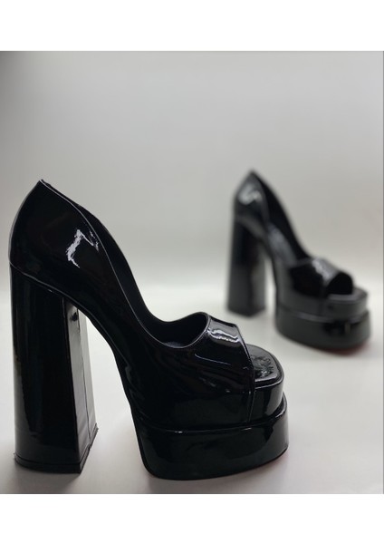 Siyah Rugan Çift Platform Topuklu Sandalet