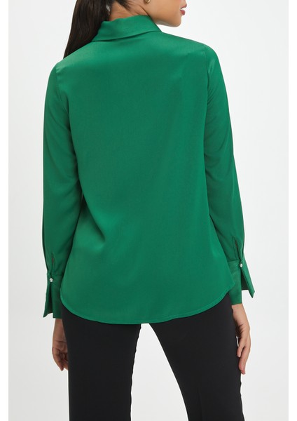 Kadın Taş Düğme Detaylı Gömlek - Şıklığı ve Zarafeti Birleştiren Tasarım modelleri