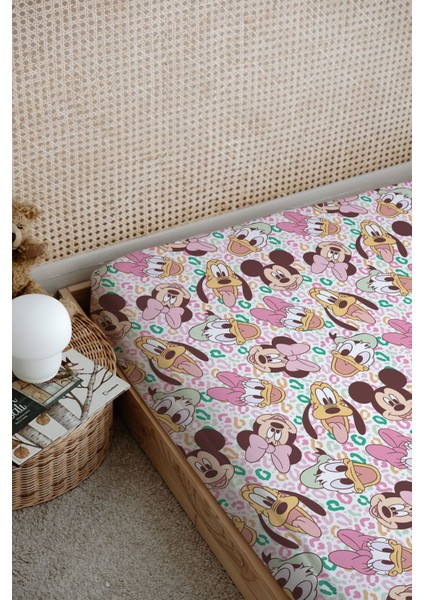 Baskılı Düz Çarşaf - Cartoon Serisi - Minnie ve Arkadaşları Pattern fiyatları