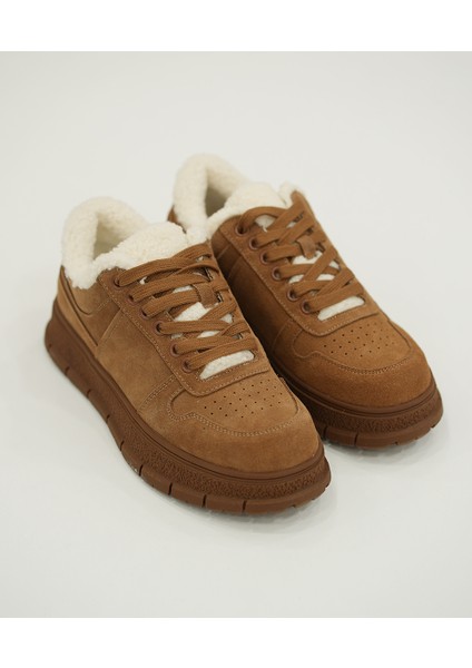 Kadın Bağcıklı Süet Sneakers fırsatları
