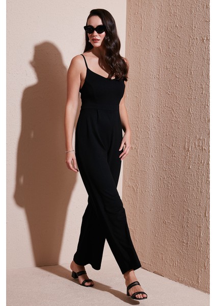 Regular Fit Yuvarlak Yaka Askılı Bol Paça Tulum Bayan Tulum 5866147 modelleri