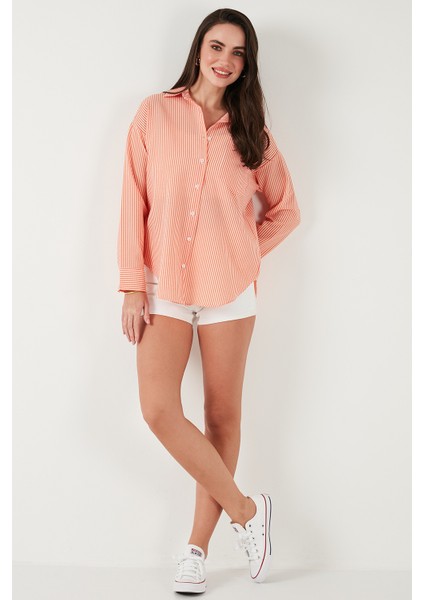 Regular Fit Uzun Kollu Cepli Çizgili Gömlek Kadın Gömlek 6772895 fırsatları