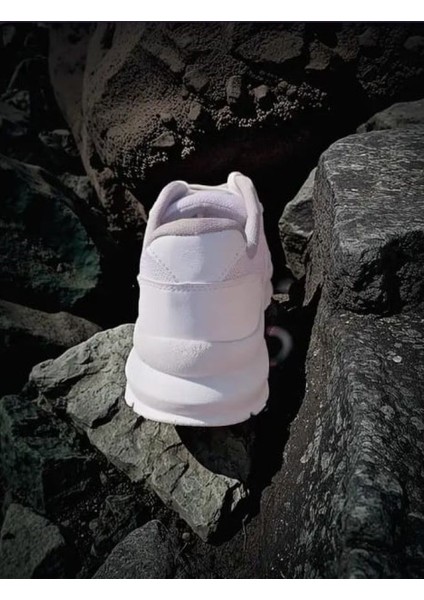 Beyaz Spor Ayakkabı indirimleri