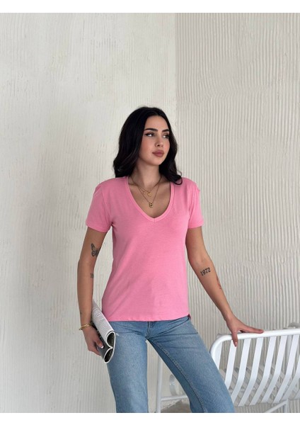 V Yaka Basic Kadın T-Shirt
