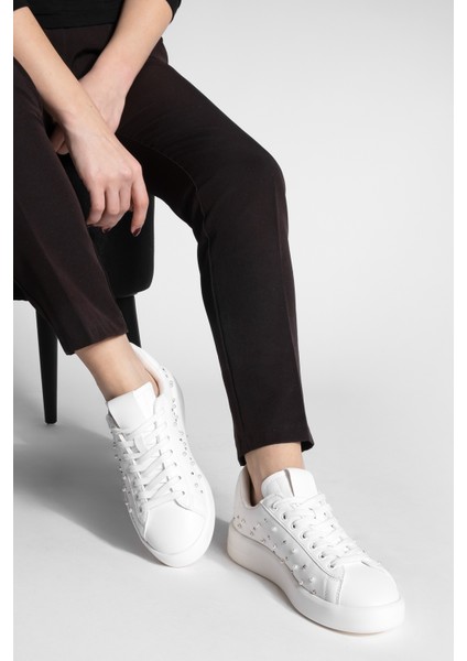 Kadın Sneaker Incili Zımpalı Spor Ayakkabı Lenso fırsatları