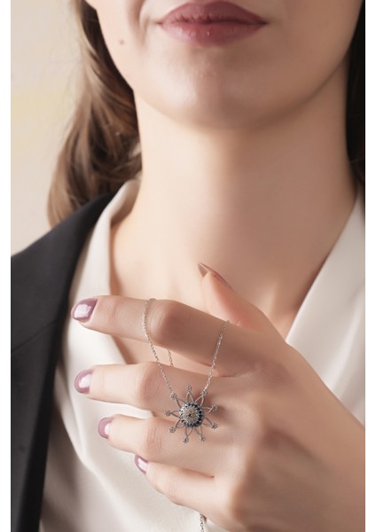 925 Ayar Gümüş , Rodyum Kaplamalı Lacivert Taşlı Güneş Motifli Kolye