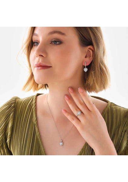 Gümüş Beyaz Taşlı Kalpli Kadın Set fiyatları