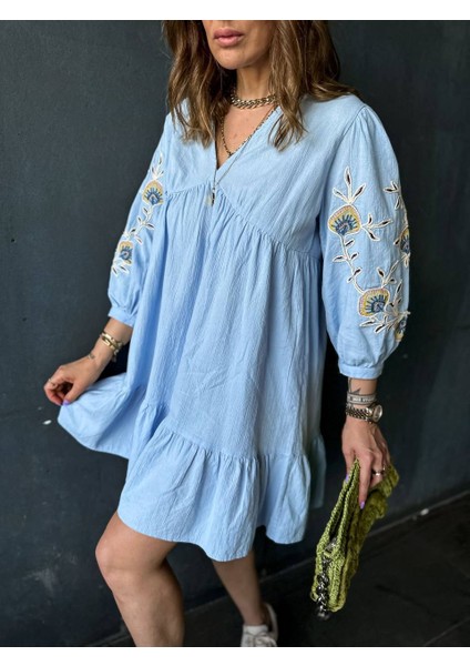 Kol Nakışlı Mavi Keten Elbise fırsatları