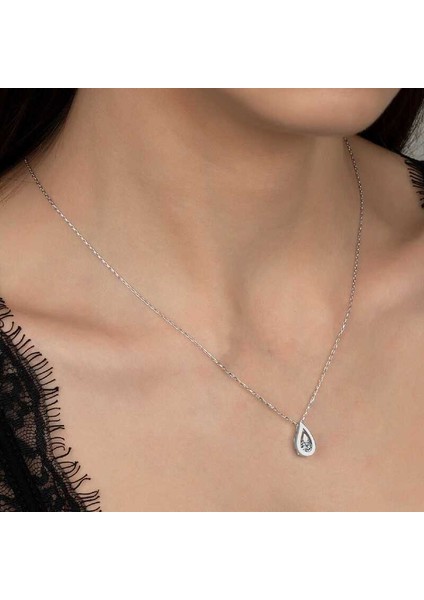 Swarovski Taşlı Gümüş Damla Bayan Kolye