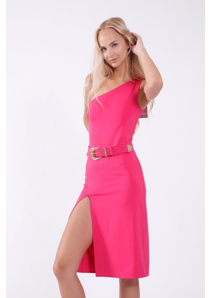 Tek Omuz Yırtmaçlı Pembe Elbise